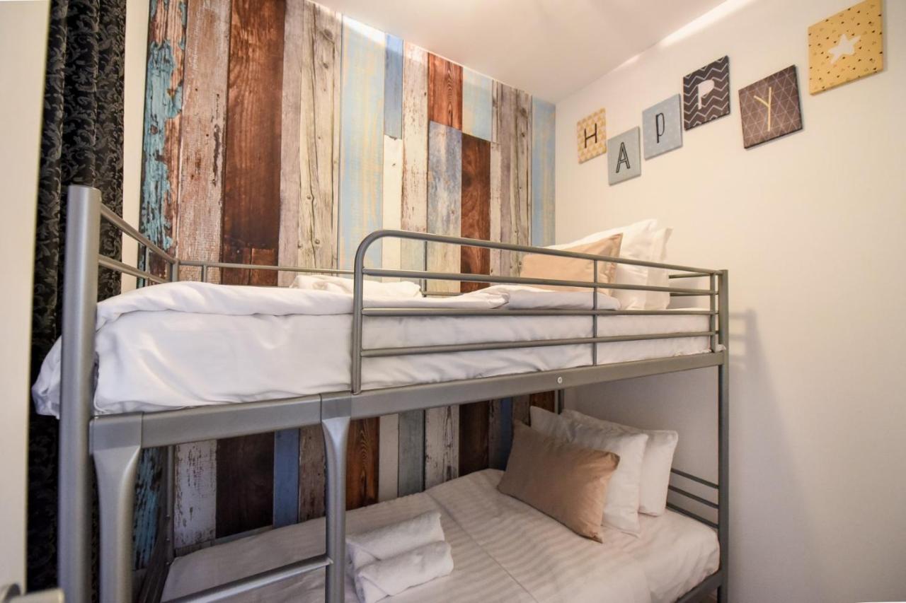 Discover Comfort: Charming & Spacious Apartment In The Old Town Bucarest Exterior foto