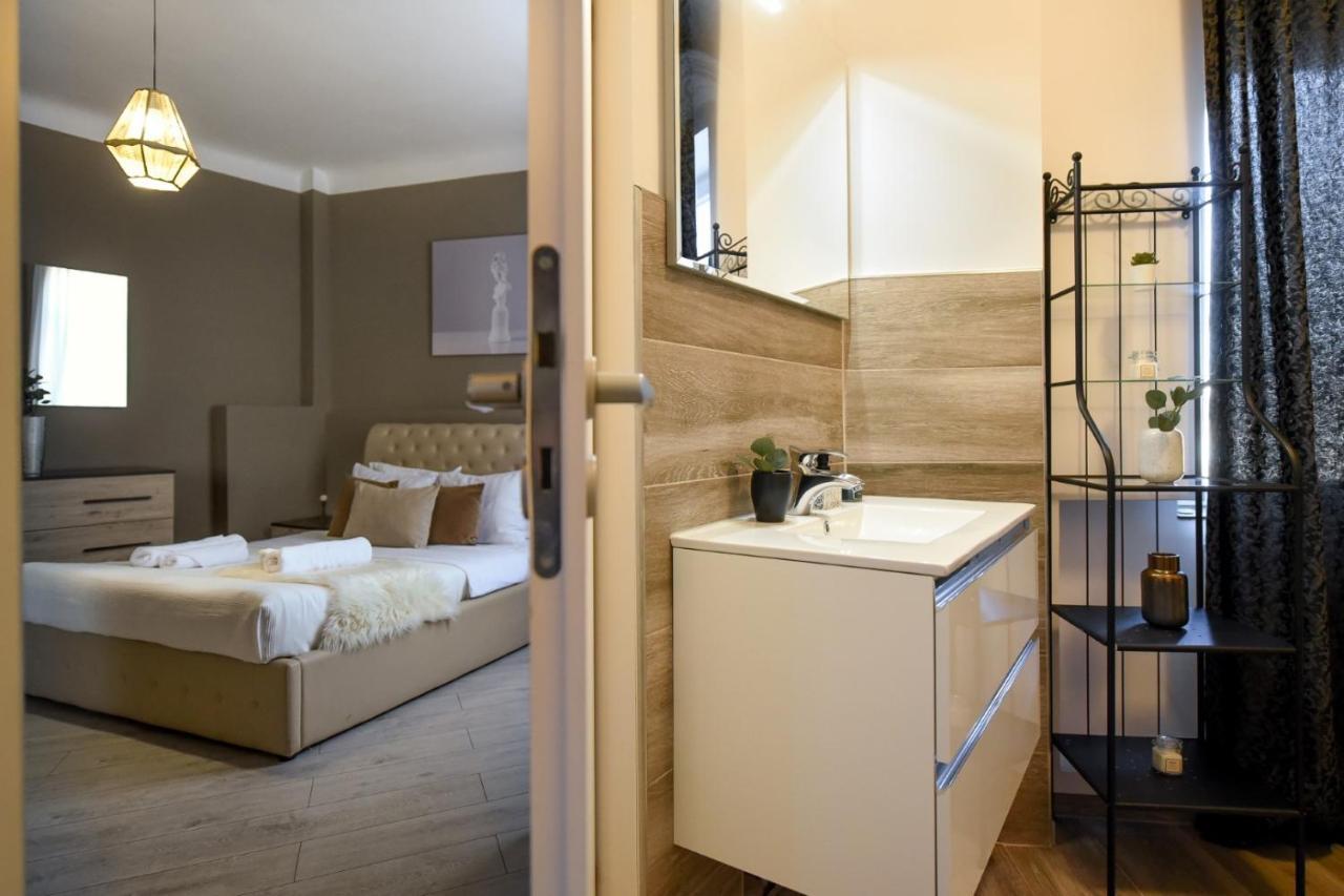 Discover Comfort: Charming & Spacious Apartment In The Old Town Bucarest Exterior foto